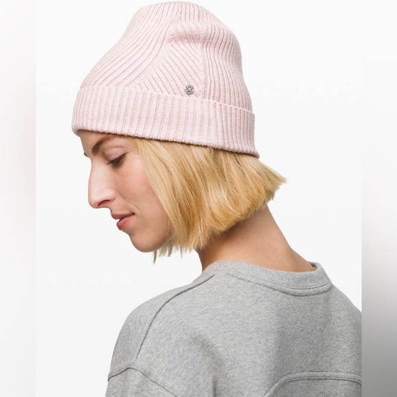 NWT Cozy Athleisure Minimalist Lululemon Twist of Cozy Wool Knit Beanie/Hat - Picture 7 of 17
